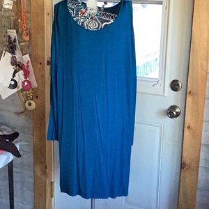 New boutique tunic top woman size large